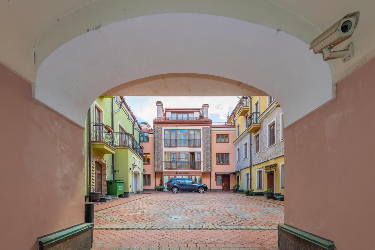 Luxury Gaono Apartments Vilnius Old Town I Self Check In I Free Private Parking エクステリア 写真