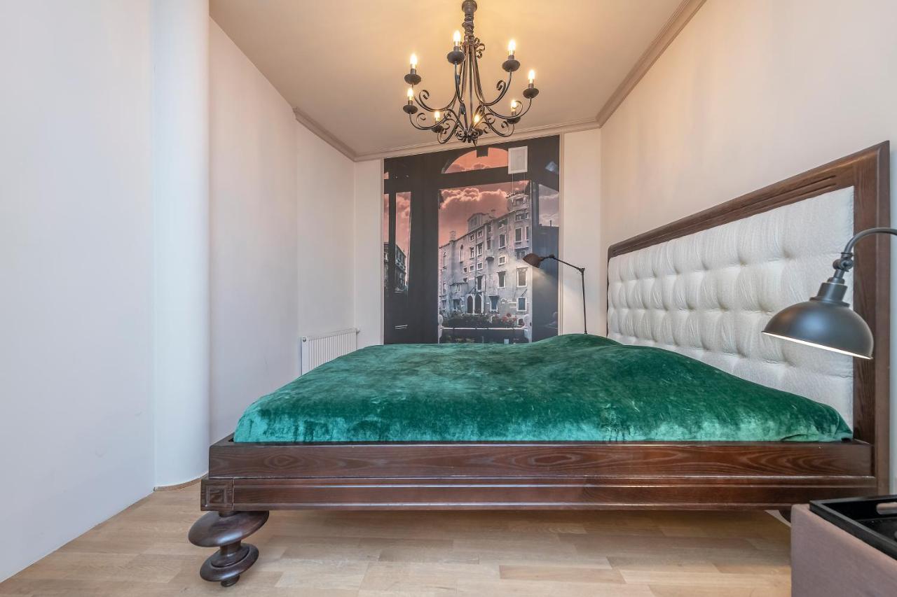 Luxury Gaono Apartments Vilnius Old Town I Self Check In I Free Private Parking エクステリア 写真